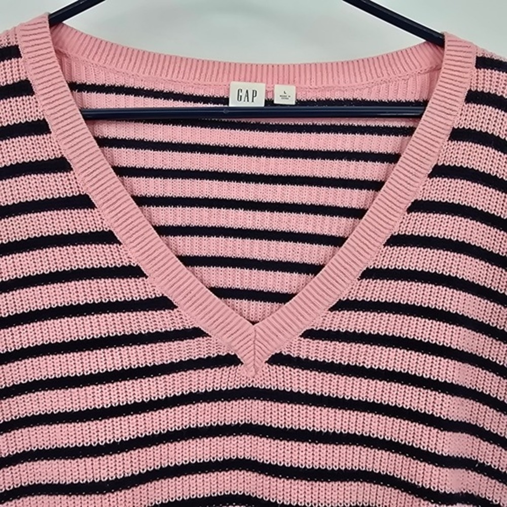 GAP Women's Pink Striped V-Neck Sweater‎ Size Large Long Sleeve Knit Top - Picture 3 of 9